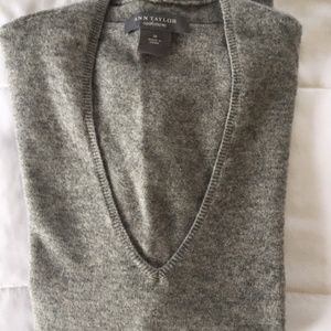 Ann Taylor cashmere v-neck